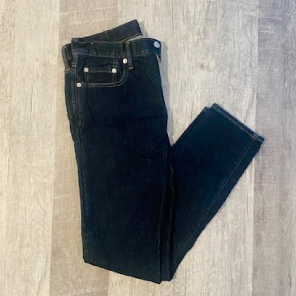New Men's GAP Denim Skinny Jeans 30 x 32 Never Worn -- Excellent Condition
